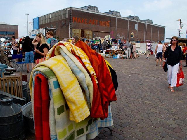 ヨーロッパで最大の蚤の市、Ijhallen(アイハレン)