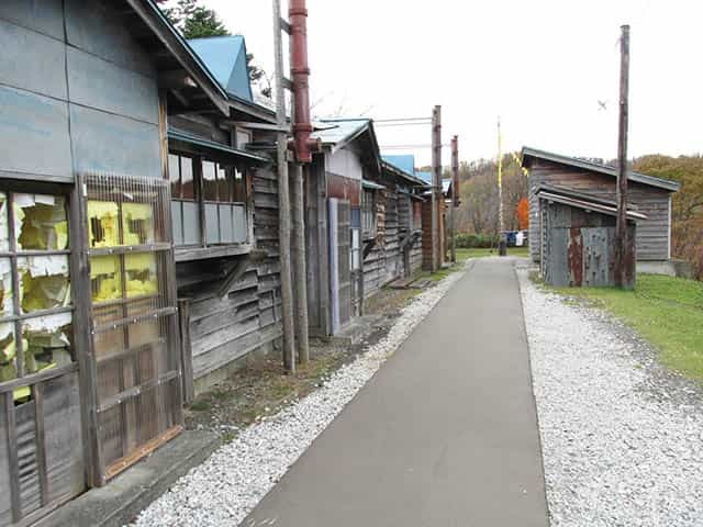 映画と歴史、炭鉱の盛衰の面影を覗かせる町「夕張」