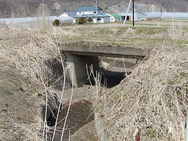 旧国鉄富内(とみうち)線の遺構を巡る