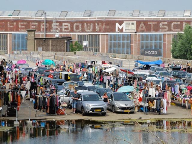 ヨーロッパで最大の蚤の市、Ijhallen(アイハレン)