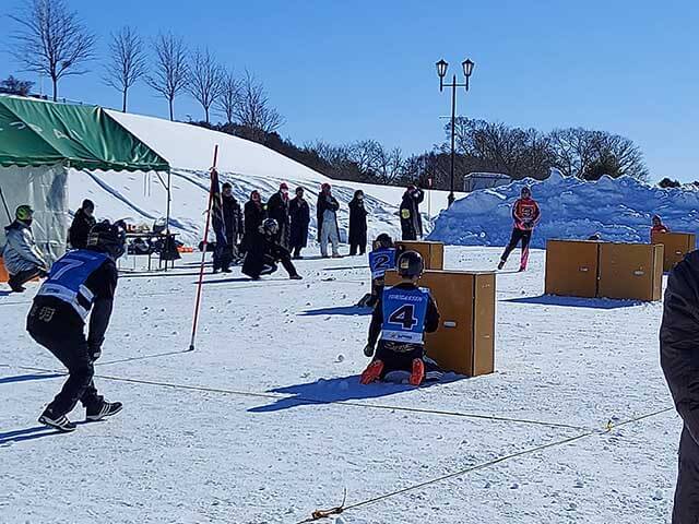 大人の戦い！雪合戦！