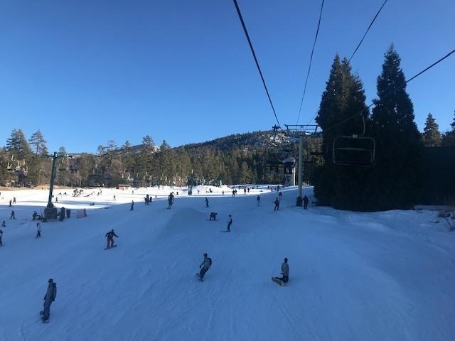 常夏のイメージ「カリフォルニア」はスキーもスノボも楽しめる