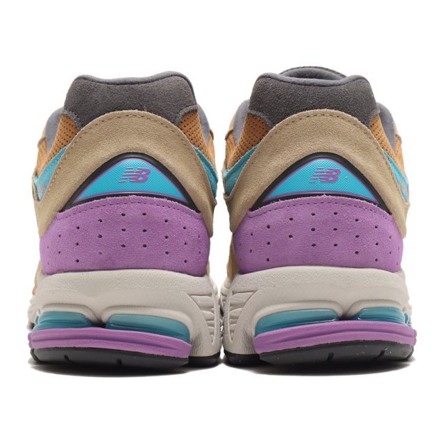 スポーティかつ上品なスニーカー「New Balance M2002RWA」atmosが発売