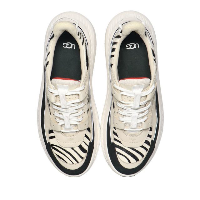 UGG@mosのアニマルシリーズの第4弾はゼブラ柄の「CA805 V2」