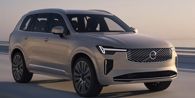 ボルボXC90がフロントマスクを刷新！　インテリアの仕様変更も実施