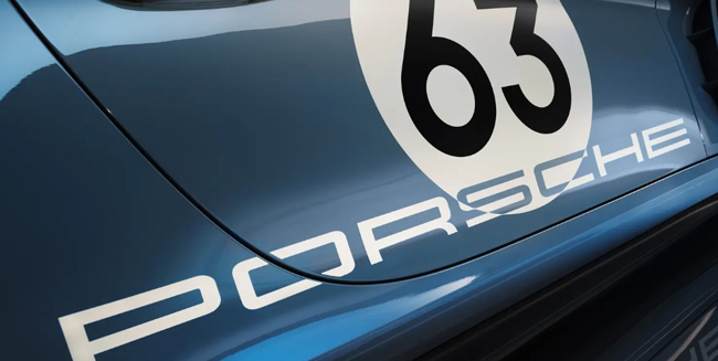 ポルシェ911の誕生60周年を記念した特別限定モデル「911 S/T」が登場