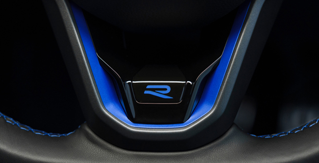 VWゴルフの高性能バージョン「R」の日本導入20周年を記念したアニバーサリーモデルが登場
