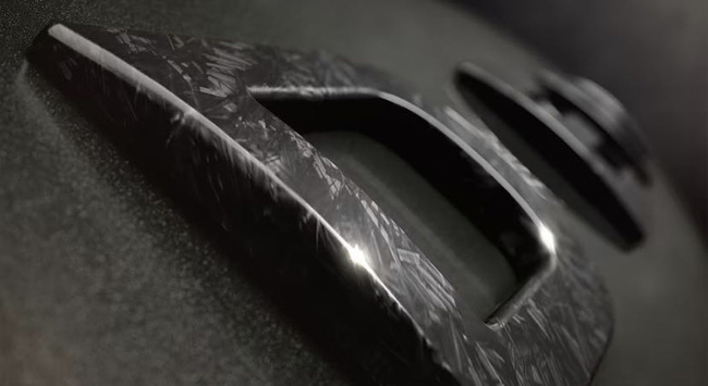 ランドローバー・ディフェンダーの新たなフラッグシップモデル「オクタ」が登場