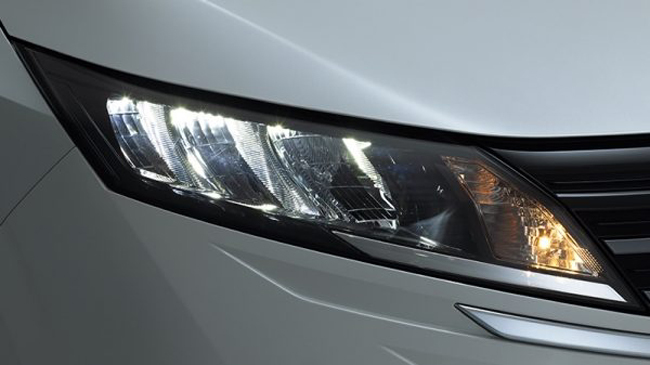 新しいフロントフェイスを纏った日産ノートがデビュー。発売は2024年1月下旬を予定