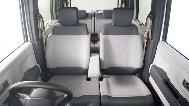 日本のベストセラーカーのホンダN-BOXがフルモデルチェンジ。軽スーパーハイトワゴンとしての総合力を一段とレベルアップ
