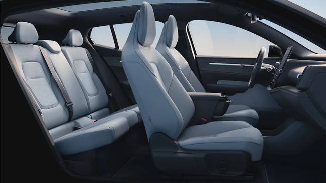 ボルボ初のコンパクト電動プレミアムSUV「EX30」がワールドプレミア。日本では今夏に受注開始予定