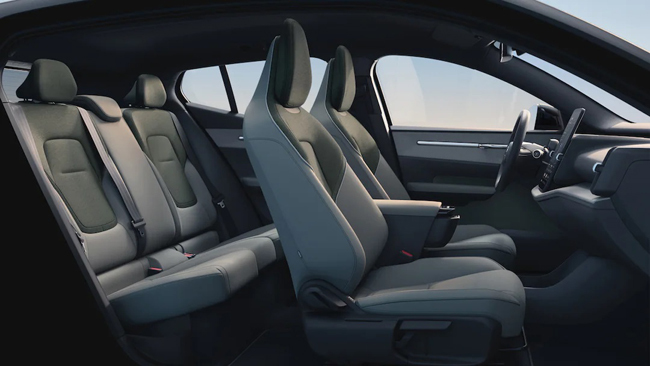ボルボ初のコンパクト電動プレミアムSUV「EX30」がワールドプレミア。日本では今夏に受注開始予定