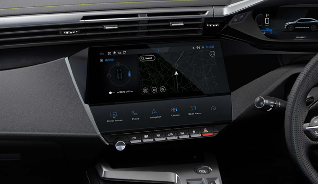 ファストバックとSUVのスタイルを融合させた新型プジョー408が日本上陸
