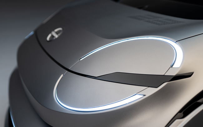 日産デザインヨーロッパがデザインセンター設立20周年を記念して企画した新コンセプトカーの「コンセプト20-23」を披露