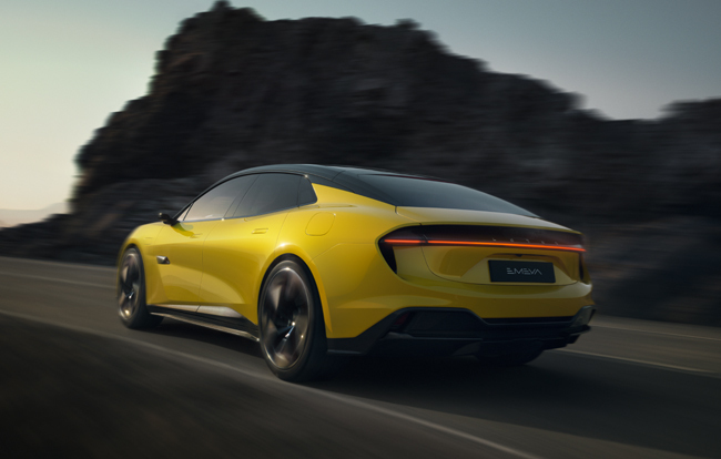 ロータスが4ドア電動ハイパーGTを謳う「エメヤ」を発表。生産開始は2024年を予定