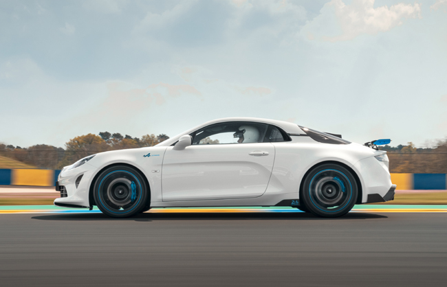 ル・マン24時間レースの100周年を記念したアルピーヌA110Rの特別限定モデルが登場。日本への導入も予告