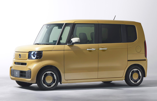 日本のベストセラーカーのホンダN-BOXがフルモデルチェンジ。軽スーパーハイトワゴンとしての総合力を一段とレベルアップ