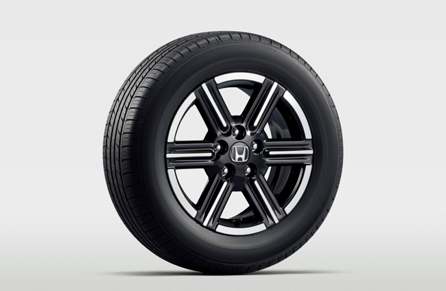 ホンダ・ヴェゼルがマイナーチェンジ。e:HEV Xにアウトドア志向の「HuNTパッケージ」を、e:HEV Zにスタイリッシュな「PLaYパッケージ」を新設定