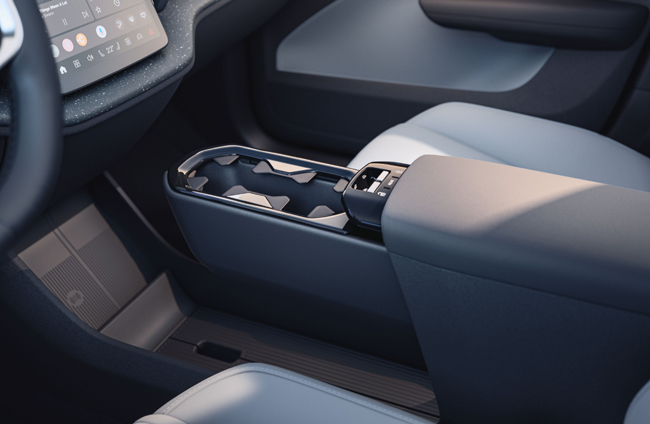 ボルボ初のコンパクト電動プレミアムSUV「EX30」がワールドプレミア。日本では今夏に受注開始予定