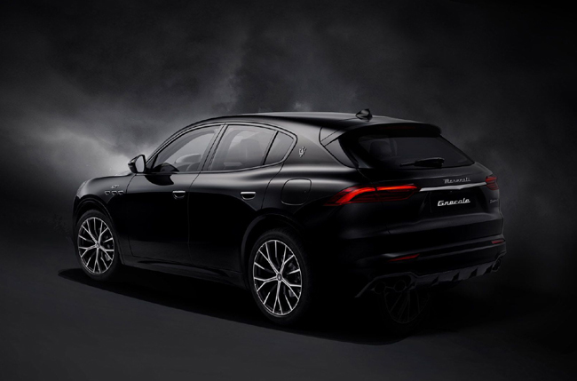 マセラティのプレミアムSUV「グレカーレ」の日本特別限定モデルが登場