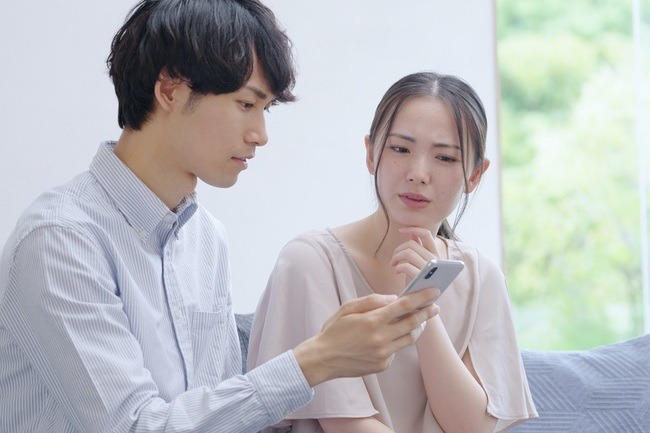 『スシロー』ペロペロ事件の影響でレーンにアクリル板設置へ。運営方法の一時変更を発表
