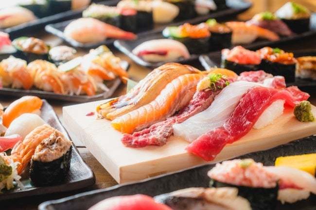 ネギ×マグロの“ねぎま”しゃぶしゃぶが登場！70種類のお寿司としゃぶしゃぶが食べ放題でお値段そのまま4,999円！【すし酒場フジヤマ　秋葉原店】
