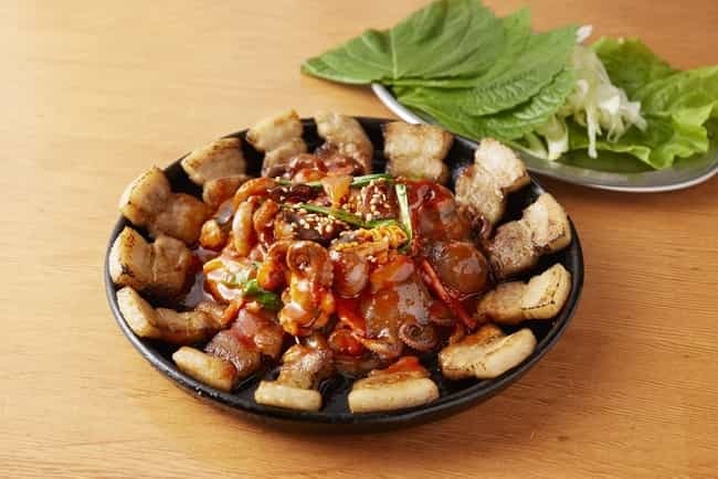 ガチ中華、鳥羽シェフ、龍乃都飲食街…、2022年の外食業界をリードした３人とその仕事