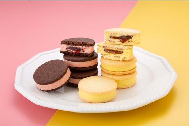 【八天堂オンラインショップ】「チョコサンドクッキーアソート（カスタード・ストロベリー）」新発売！くちどけ楽しい「さっくりクッキー・なめらかチョコレート・とろっとソース」