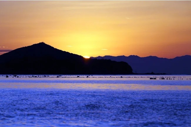 船かヘリコプターでしか行けない離島で海の幸、山の幸を愉しめるオーベルジュ“MOKU ISESHIMA”