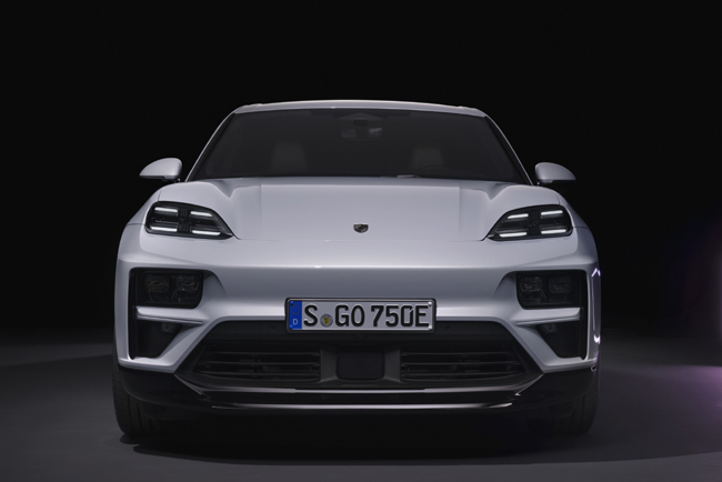 フル電動SUVに進化した第2世代のポルシェ・マカンがワールドプレミア