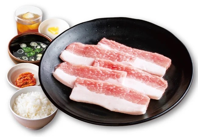 肉の旨味を実感できる!分厚い新名物「ワイルドカルビ」「ワイルドロース」もランチに新登場！コスパも満足度もより充実！安楽亭 新ランチメニューが2月8日から販売開始！
