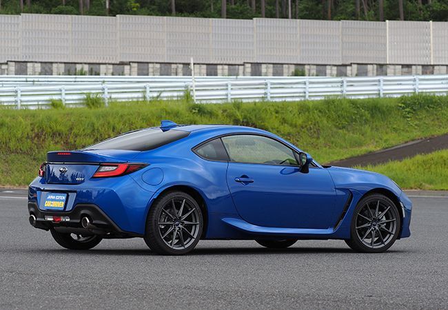 GR86より大人っぽいと評判。究極のFRを目指したSUBARU・BRZの完成度