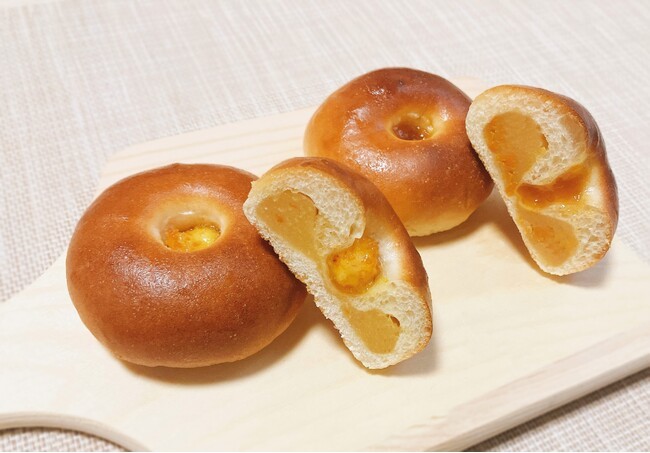 屋久島たんかんの果汁とピールを使用した「酒種 屋久島たんかん」など季節の酒種あんぱん2種類を3月１日から直営店にて販売