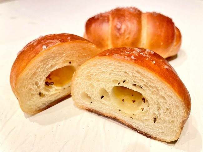 1日10斤限定!希少なトリュフを使ったプレミアム食パンを販売!
