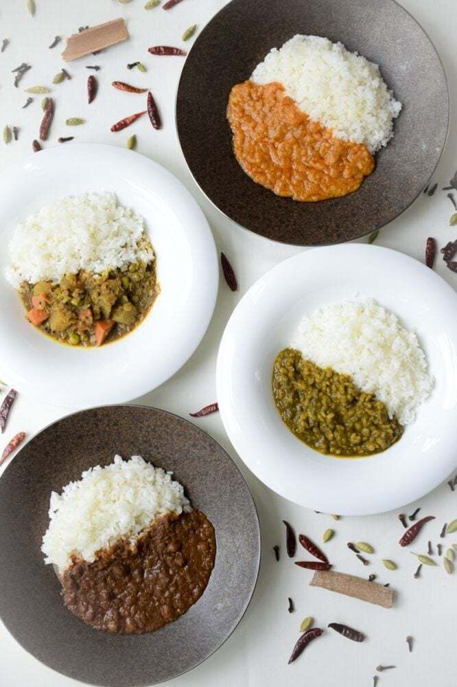スズキ、選べる辛さ4種のレトルトカレー発売!パッケージに名車プリント、インド出身社員が「母親の味」と親しむ味に