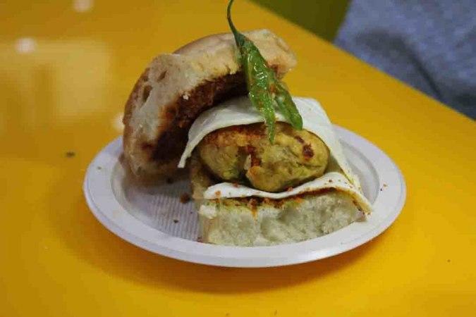 病みつき注意?!インドのB級グルメが満喫できる3つのエリア
