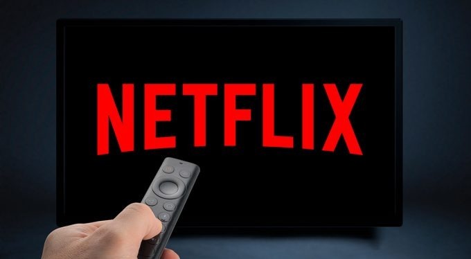 Netflix「契約世帯以外の利用NG」パスワード共有の取り締まりを強化 – その背景は？