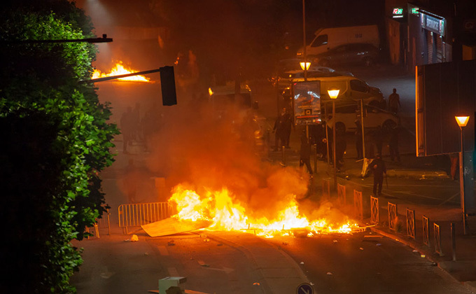 フランス暴動の原因は「マクロンの裏切り」? グローバリストがイスラム過激派を扇動か=ジェームズ斉藤