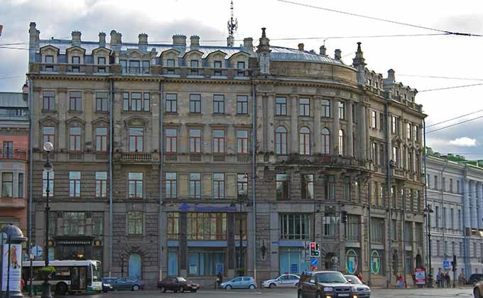 プーチン大統領が「貧しい家庭出身」は大嘘! 実際は“絶対に当たる宝くじ”を持つ超特権階級の御曹司… デタラメだらけの公式設定とは? 天才・亜留間次郎が解説