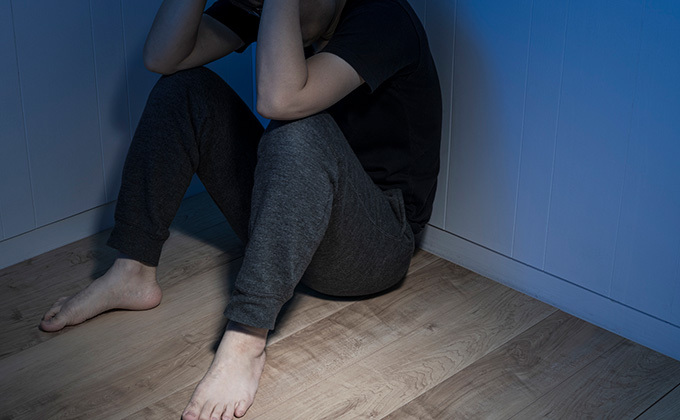 夜な夜な家を叩く未確認飛行生物とは? 「外に誰もいない」「説明不可能」=米