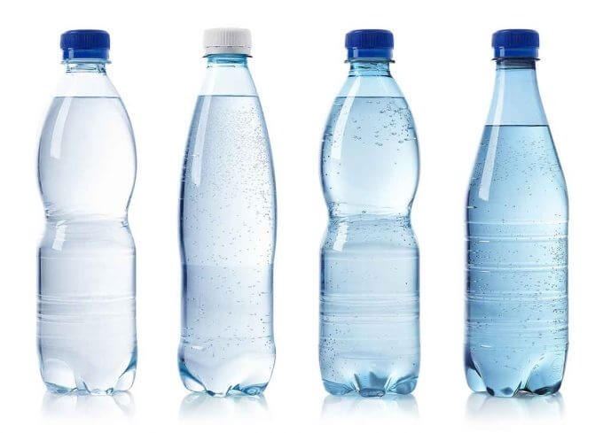 登山後に凹んだペットボトル「人間はどうしてそうならないの?」正しく答えられる?