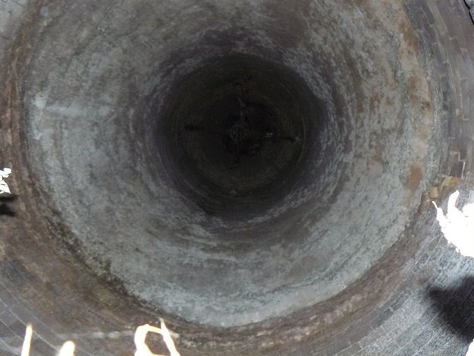 心霊スポットの危険トラップ7! 奈落の底に落下、致命的な細菌感染… 肝試しに行く前に