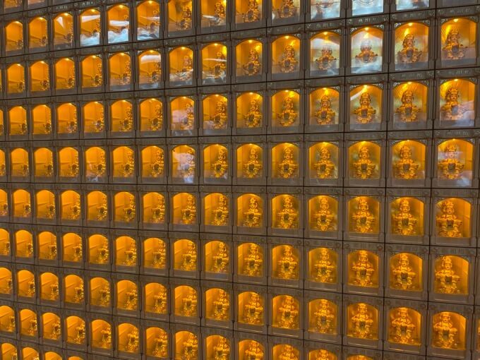 神の啓示で建てられた謎のビル「東京媽祖廟」に潜入=新大久保