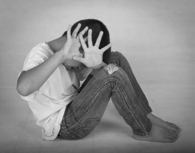 【閲覧注意】ドラッグ投与、パンストで縛り、便器に頭突っ込み、靴で殴打…! 母と祖母の鬼畜虐待で死んだ男児(5歳)の悲劇