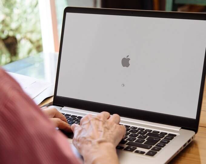 【Mac】起動しないときの8つの対処法 – してはいけないことや注意点も解説!