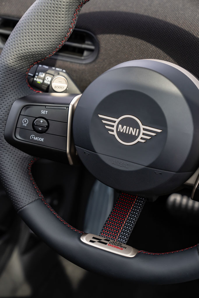 モータースポーツのDNAを受け継ぐ高性能！ 新型｢MINIジョン･クーパー･ワークス｣｢MINIジョン･クーパー･ワークス コンバーチブル｣