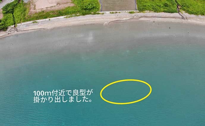 サーフ投げキス釣りで21cm頭に80匹　空撮画像でポイントを解説【福井】