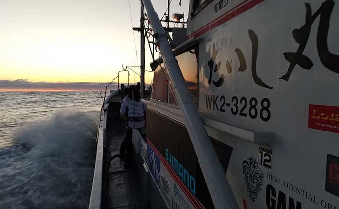 トンジギで小型ながらもビンチョウマグロ手中　海中の潮目を狙い的中