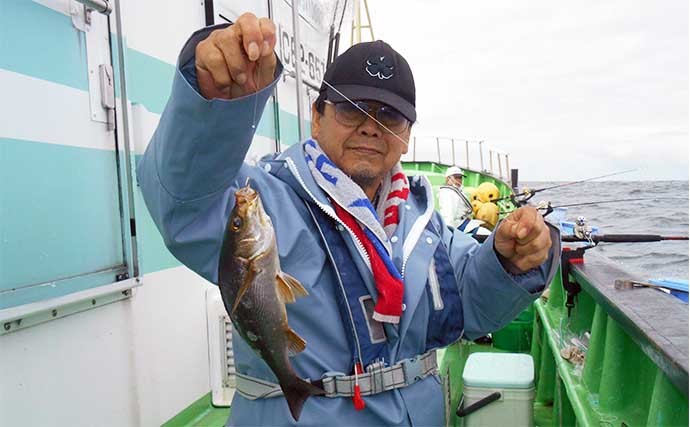 イサキ〜ハナダイ・アジリレー釣り　海況に苦戦もイサキはポツポツ