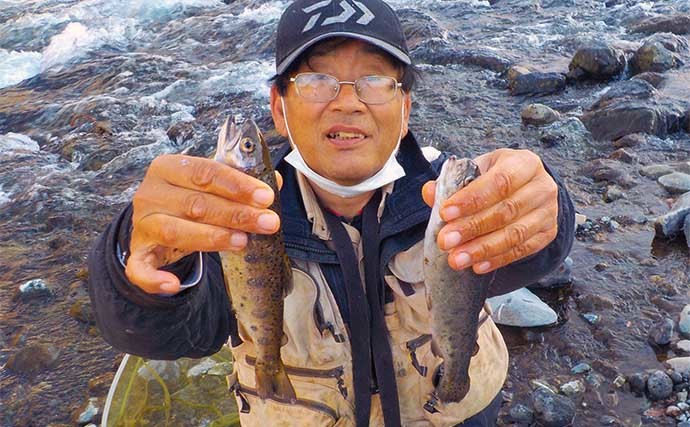 解禁当日の渓流エサ釣りで60cmニジマス　活性上がる夕方帯にヒット